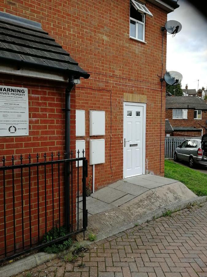 Metrolets 2 Luton (Bedfordshire) Exterior foto