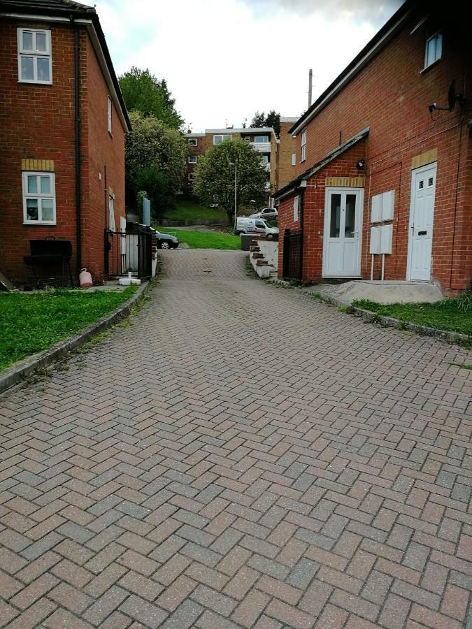Metrolets 2 Luton (Bedfordshire) Exterior foto